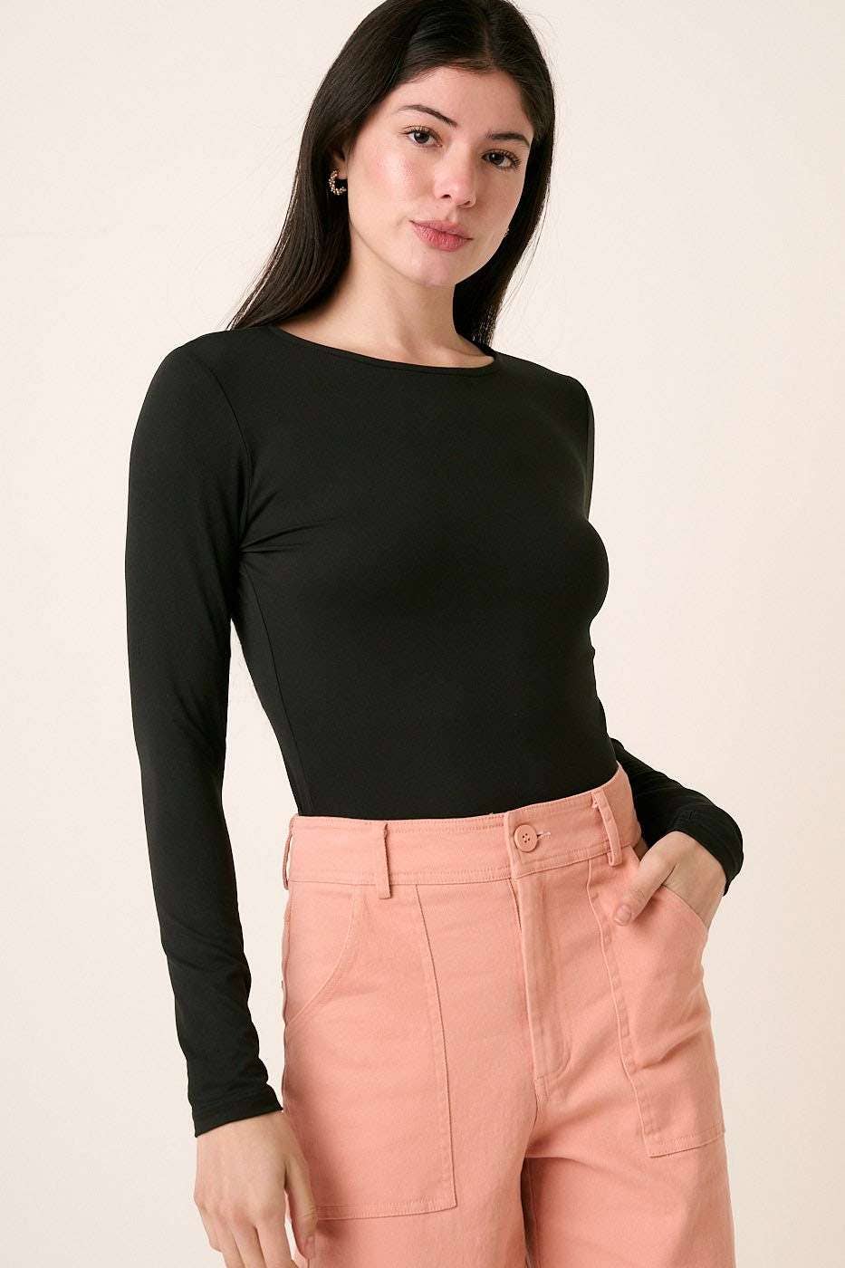 Black Round Neck Long Sleeve Knit Top