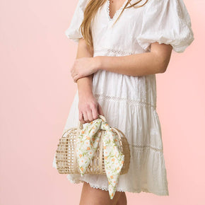 So-Jelly Basket With Scarf