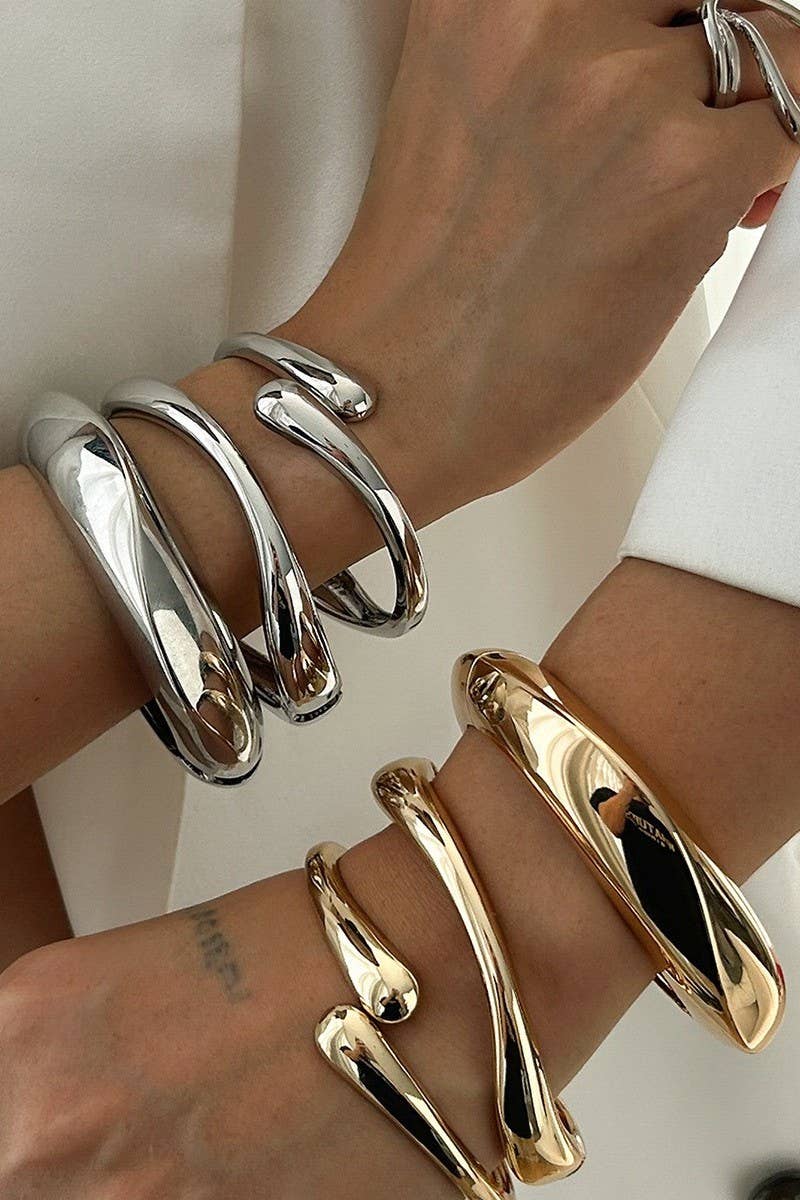 Silver Teardrop Bangle
