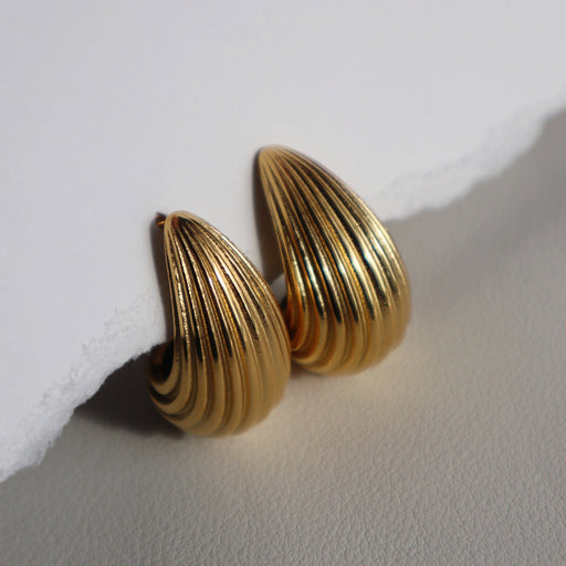 Ribbed Drop Earrings