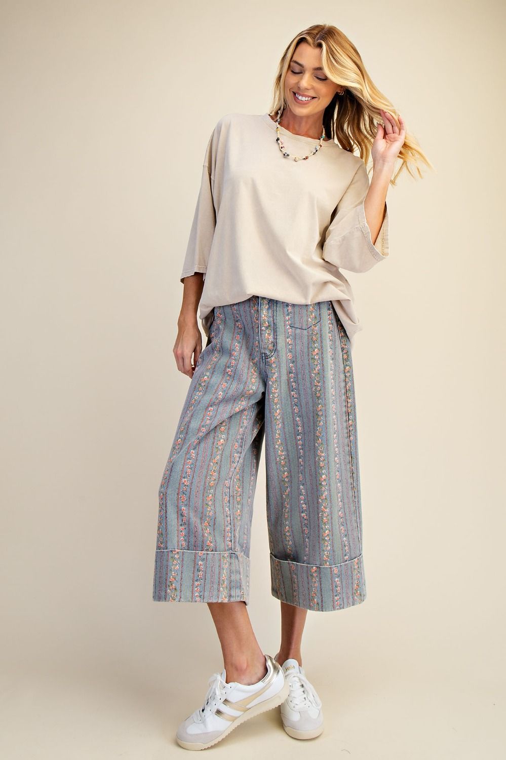 Washed Denim Floral Print Capri Pants