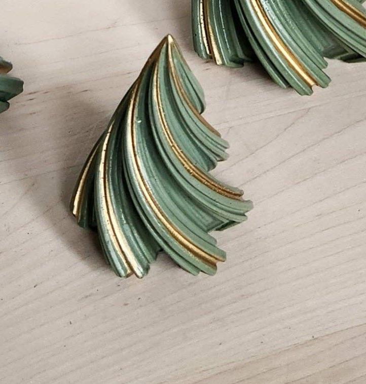 Mini Spruce Twist Concrete Christmas Tree